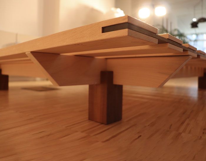 Solide Tischlerarbeit, produziert in Deutschland.