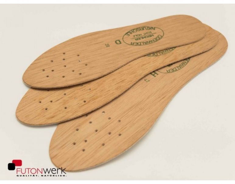 Various sizes of the Odenwald Natural Wood Insole are available